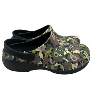 Merrell Encore Service Pro Women's Green Floral Slip On Clogs - Size W9